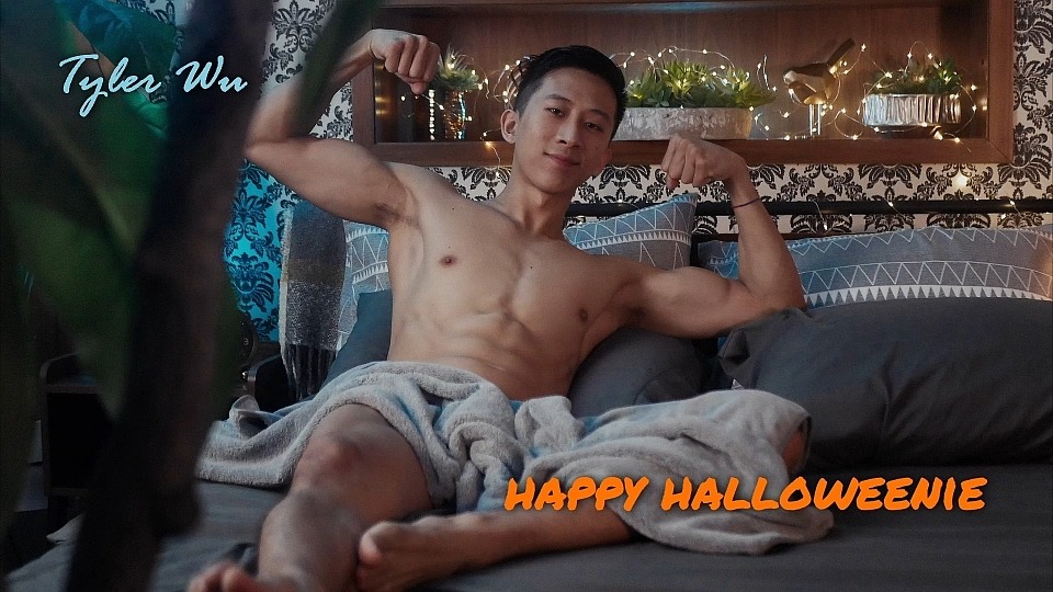 Happy Halloweenie